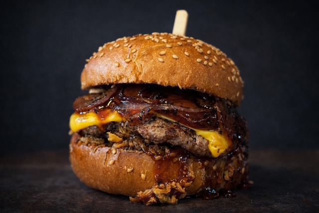 Signature Cheeseburger